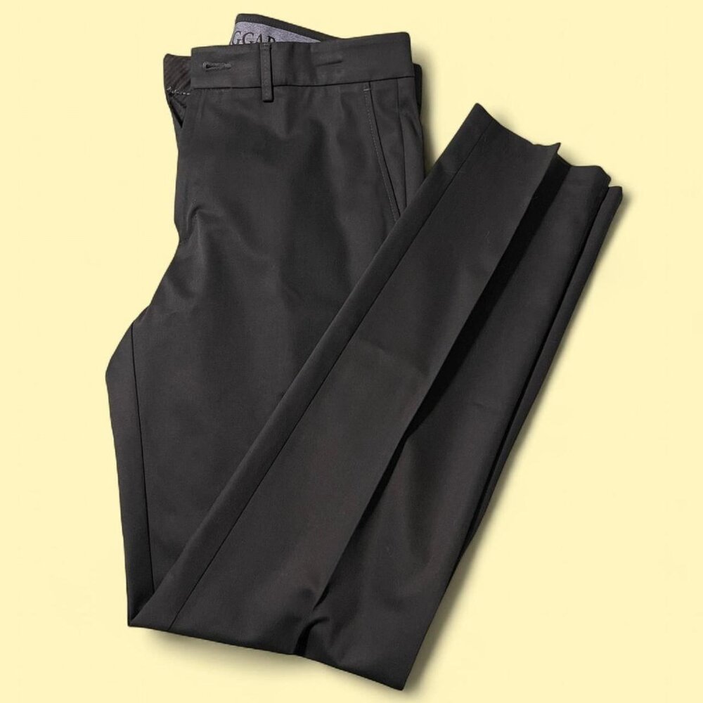 NWT Haggar Men's Black Premium No Iron Khaki Pants